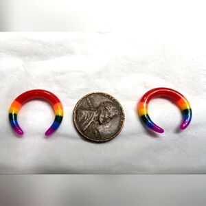 8g 1 pair of Rainbow gauged stretchers/pinchers Plastic Earrings